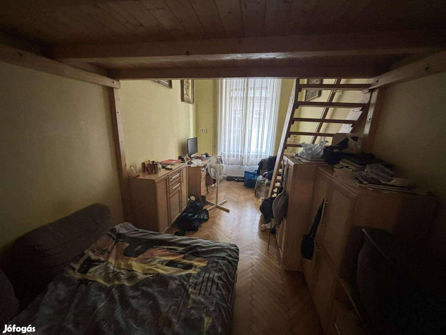 VII. kerületben a Cserhát utcában eladó lakás