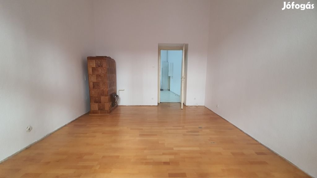 VI. Kerület, ANDRÁSSY ÚT mellett, 71 m2-es, társasházi