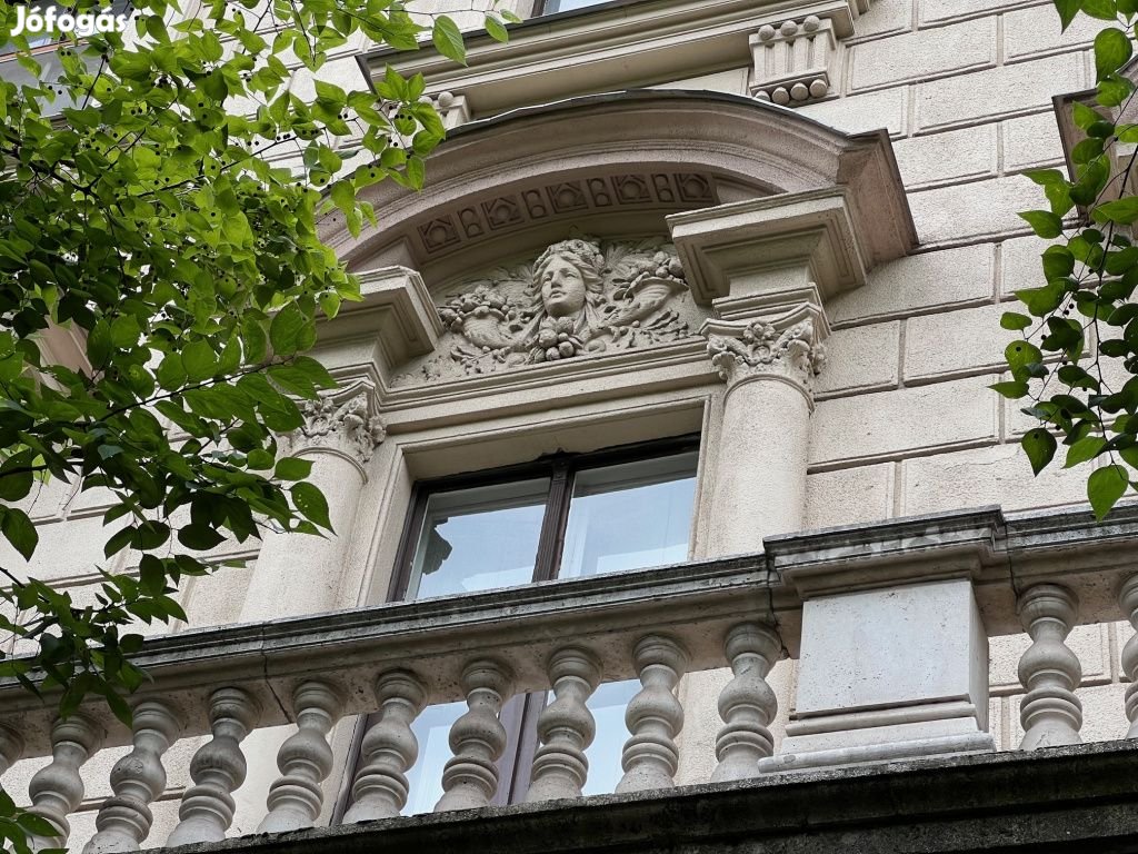 VI. Kerület, Andrássy út, 39 m2-es, 3. emeleti, társasházi lakás