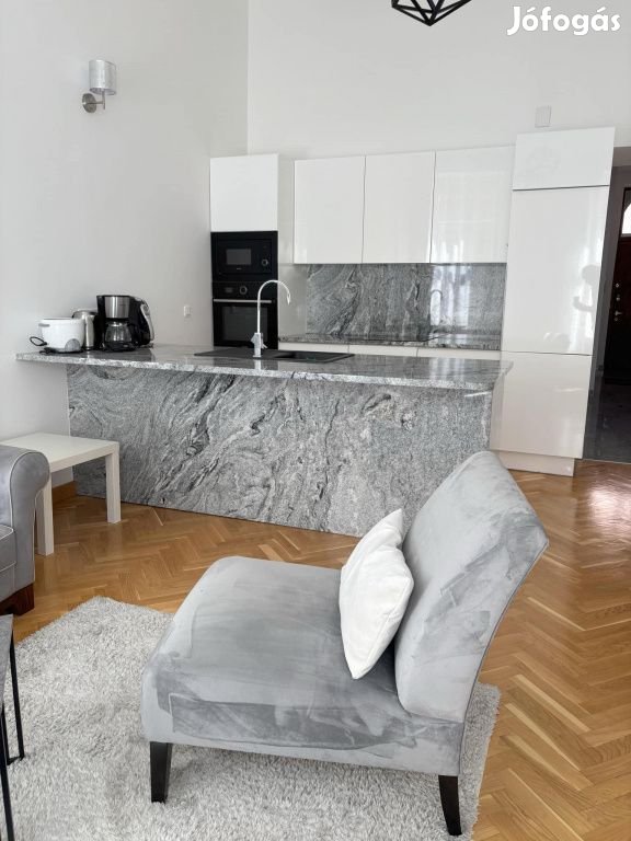 VI. Kerület, Csengery utca, 71 m2-es, 1. emeleti, társasházi lakás