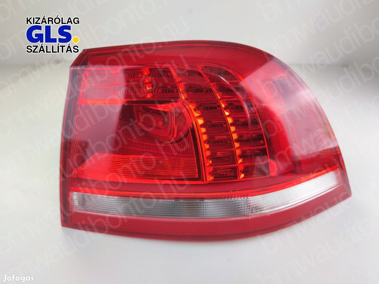 VOLKSWAGEN TOUAREG 7P5, 7P6 Jobb külső hátsó lámpa 7P6945208