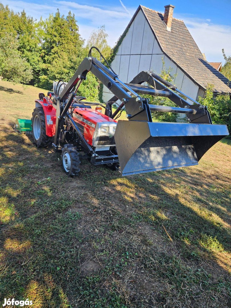 VT-180D HS JAI-4W kistraktor adapterekkel egyben eladó