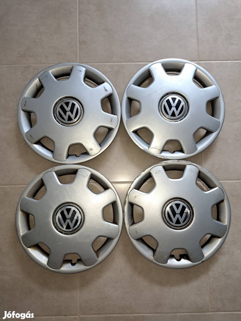 VW 13", gyári dísztárcsa-szett 