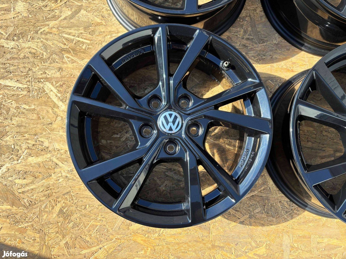 VW 16" 5x112 fekete alufelni eladó 16 coll Golf Caddy Touran