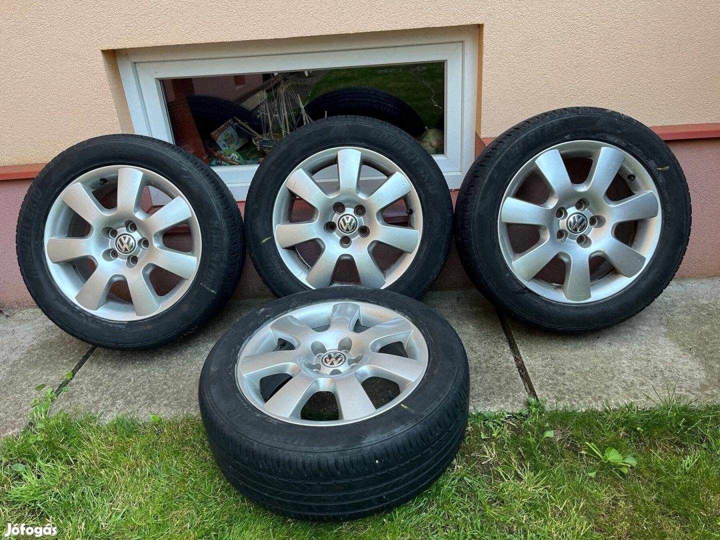 VW 16" gyári felni gumival eladó