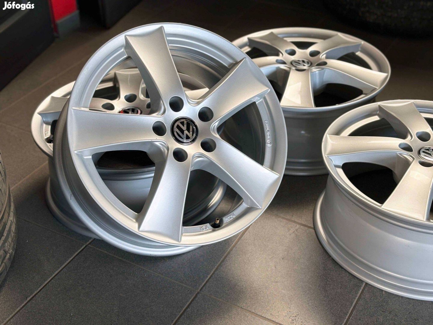 VW 17 5x112 alufelni szett eladó 17 coll Golf Touran Passat