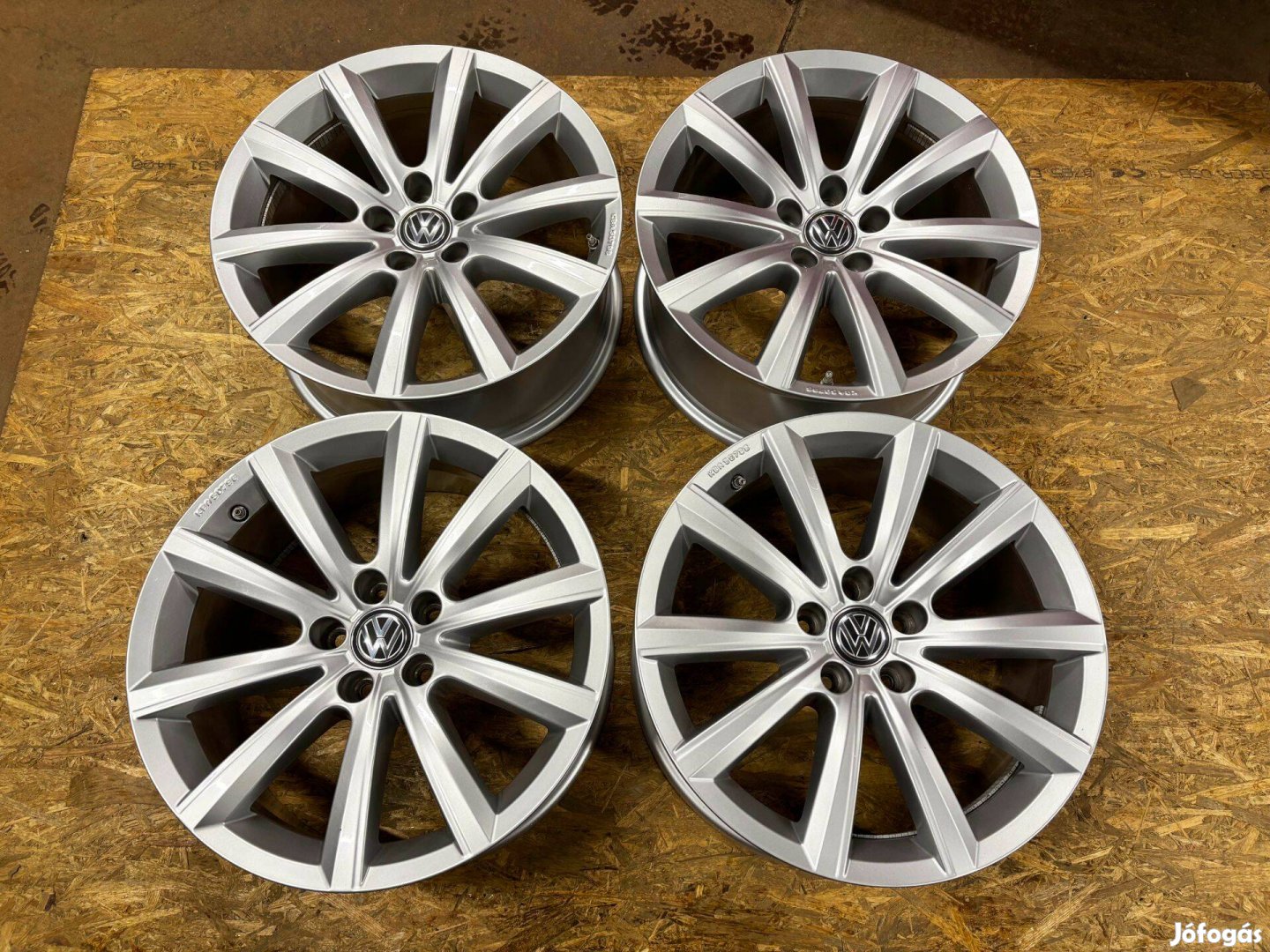 VW 18" 5x112 gyári alufelni eladó 18 coll Arteon Scirocco Touareg