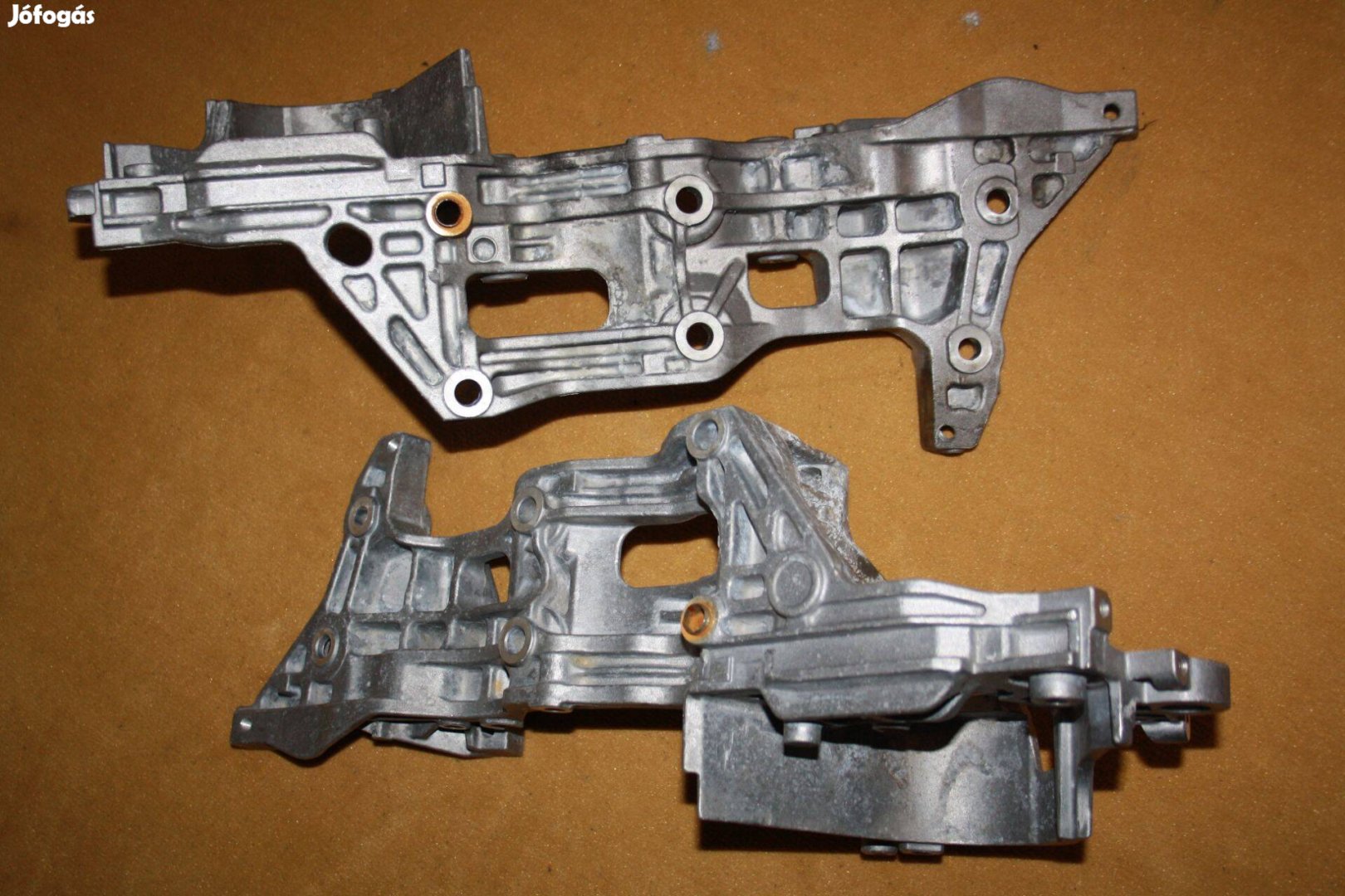 VW 1.6 TDI 2.0 TDI 04L903143B 04L903143D 04L903143E Konzol