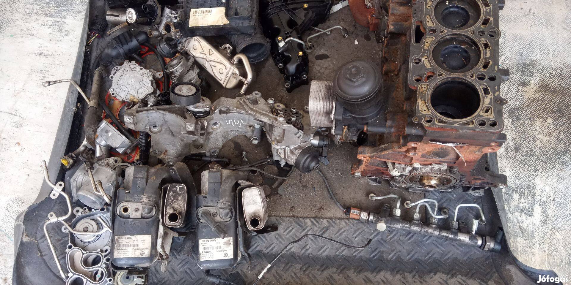 VW 2.0 TDI motor + alkatrészek (motorvezérlő, magasnyomású, webasto)t