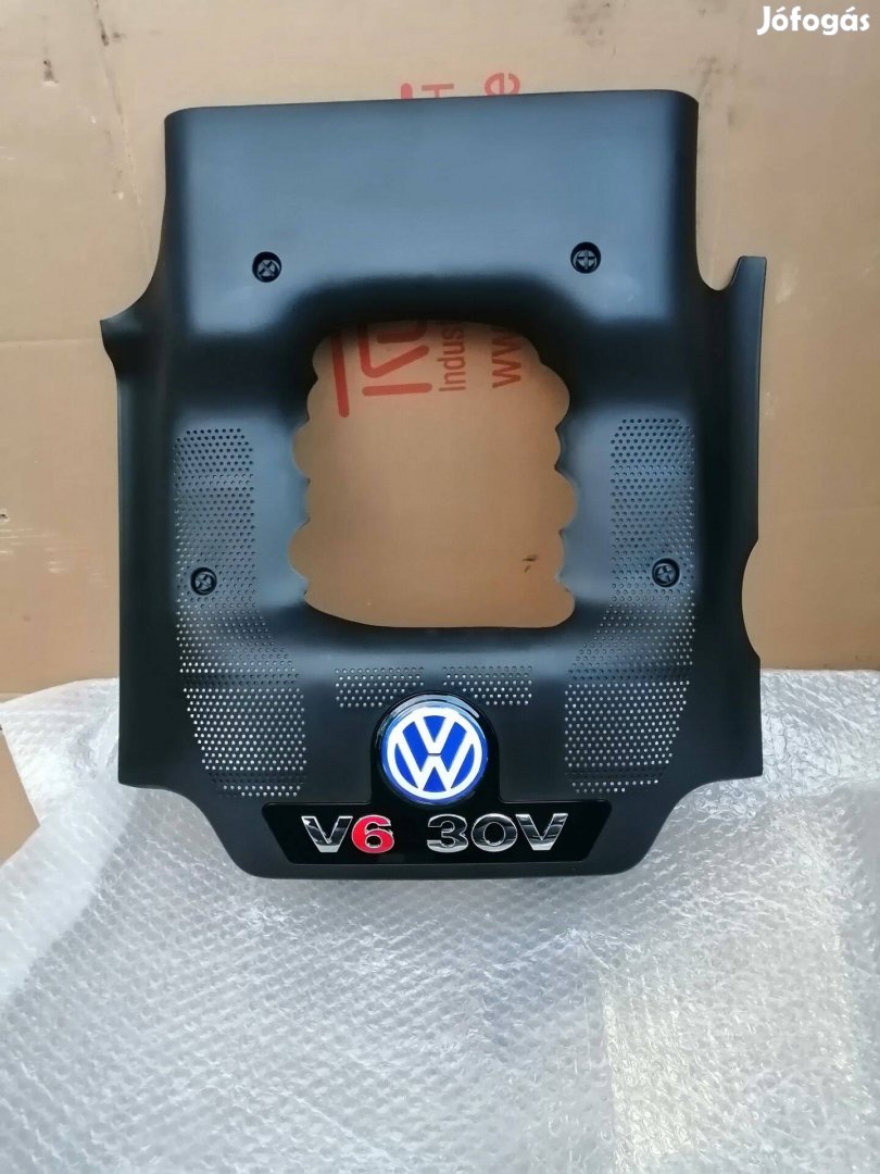 VW 2.5 V6 gyári új motorburkolat