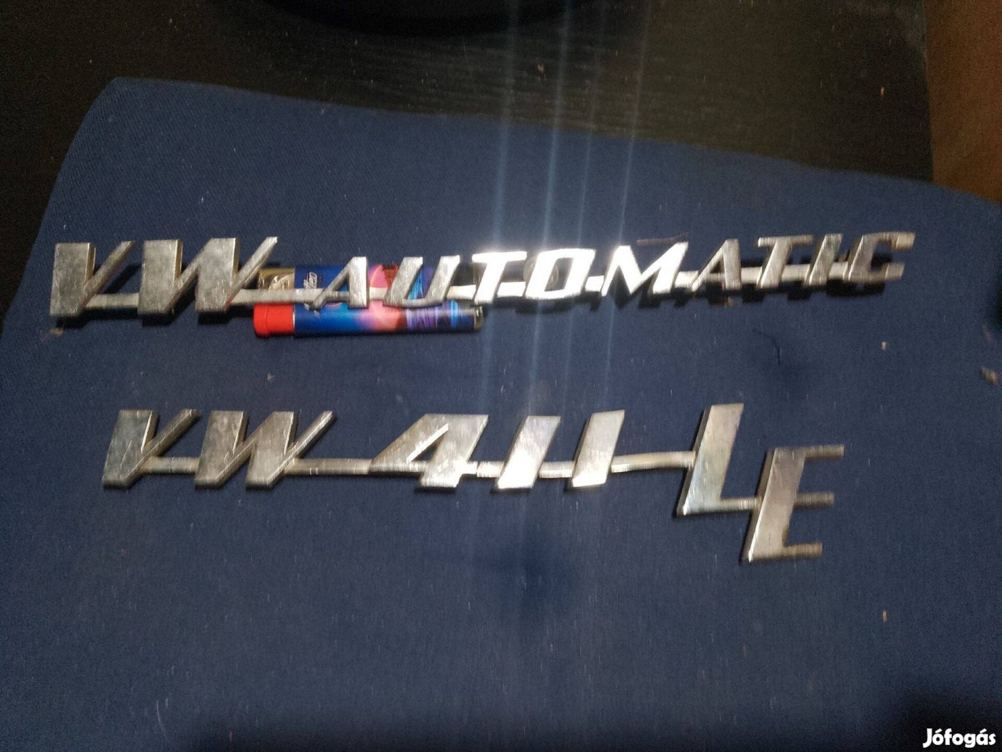 VW 411LE Automatic felírat