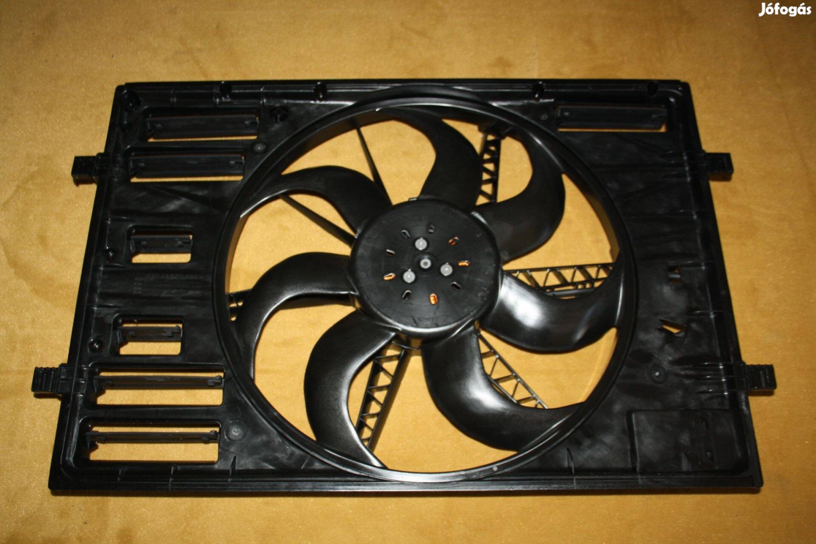 VW AUDI SEAT Skoda Hűtőventillátor 5Q0121203De
