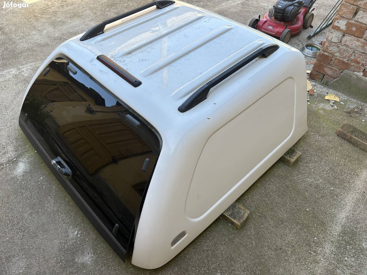 VW Amarok platódoboz