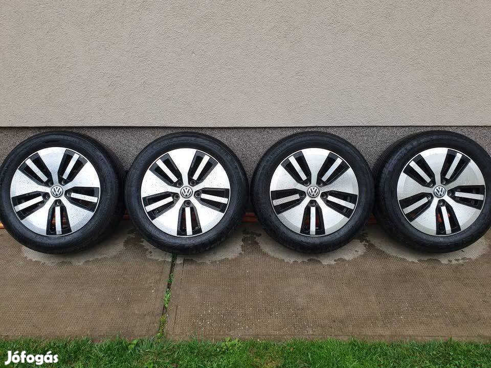 VW Astana gyári alufelnik, nyári gumikkal szerelve!