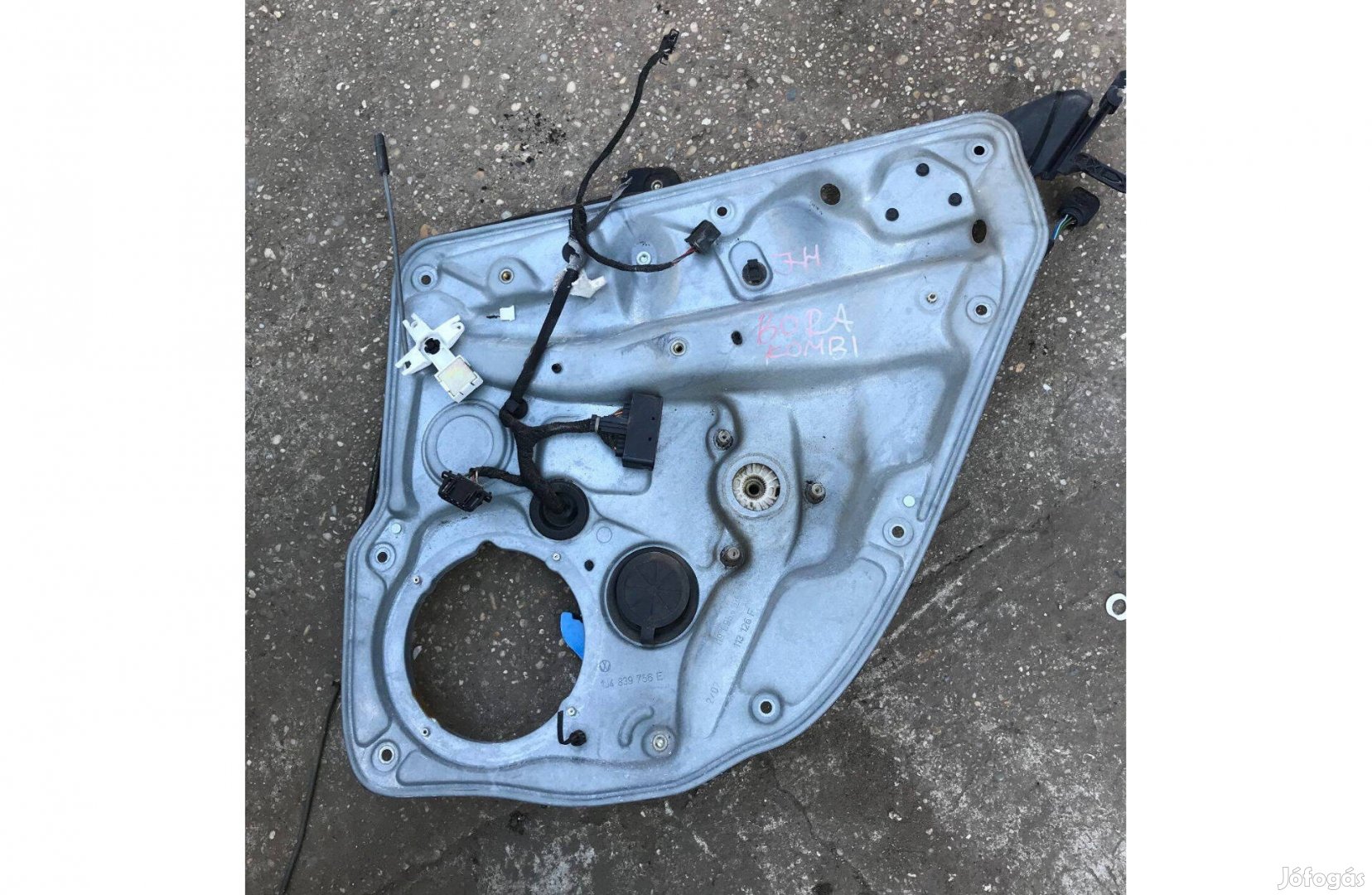 VW Bora Variant / jobb hátsó ablakemelő szerkezet