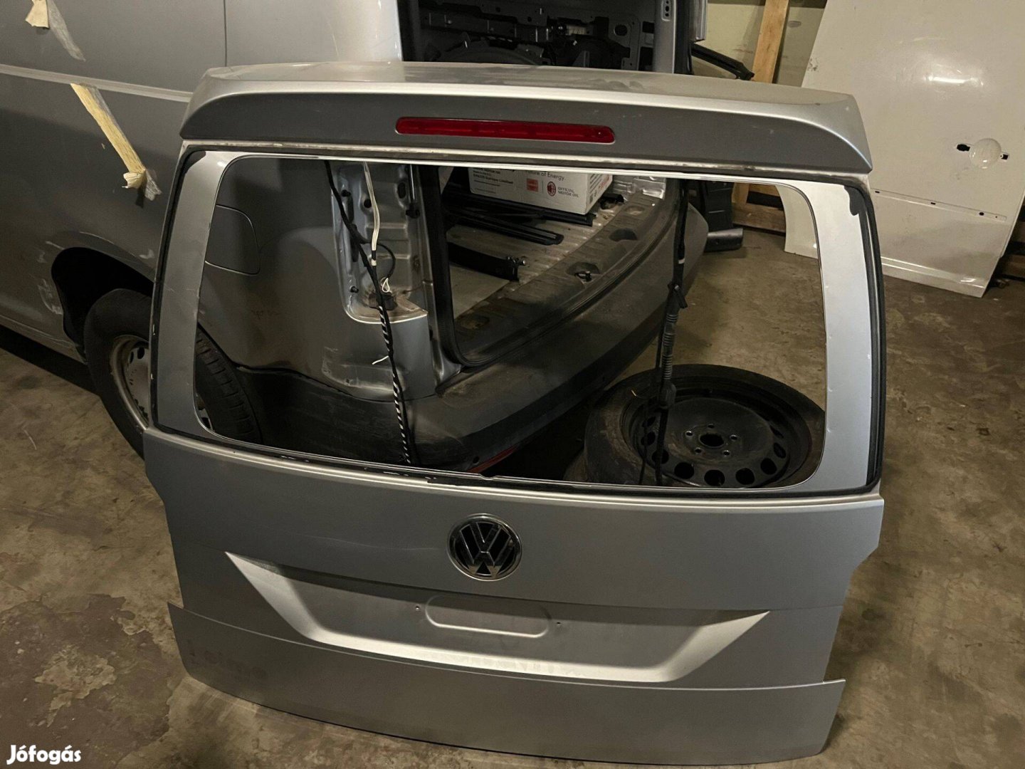 VW Caddy 2015-20 évjárathoz felfelé nyíló hátsó ajtó eladó!