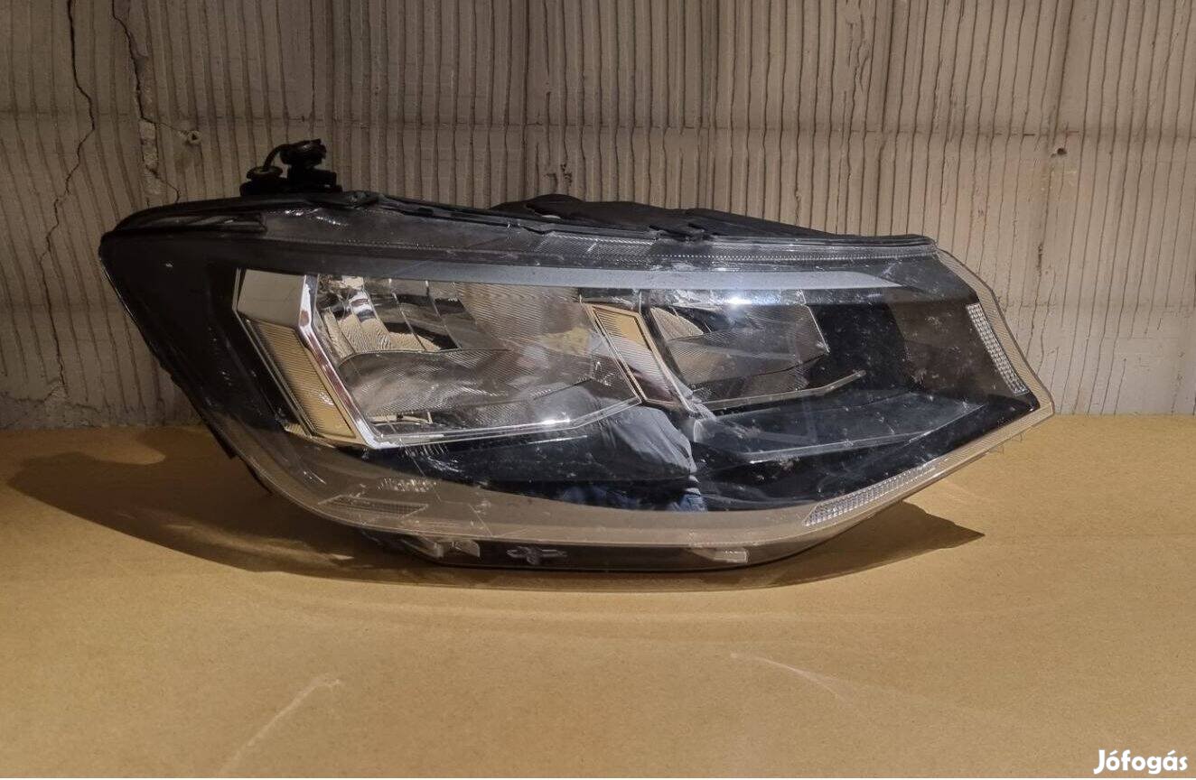 VW Caddy 20- Jobb első fényszóró 2K8941006D