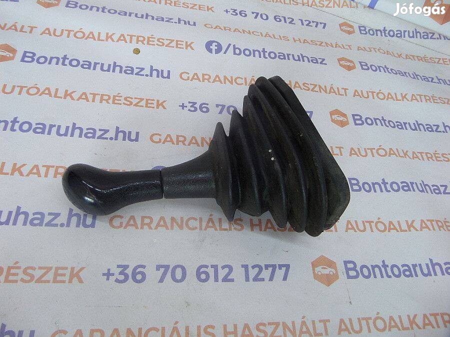 VW Caddy Eladó bontott gyári váltógomb szoknyával együtt