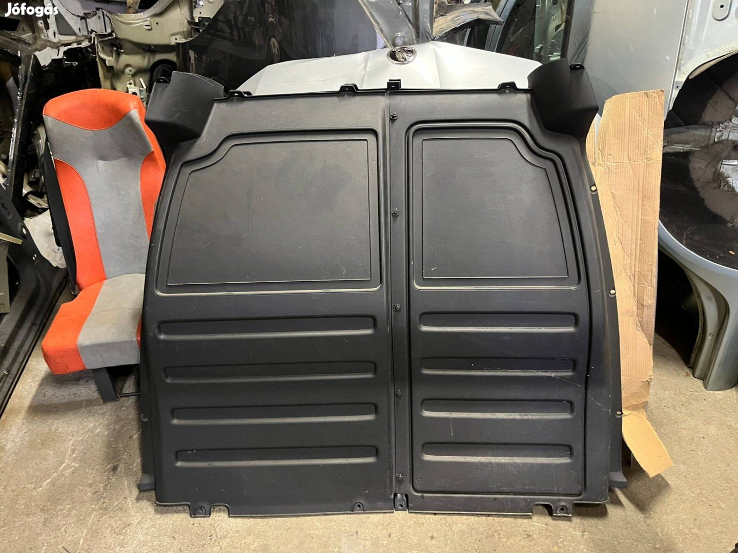 VW Caddy III (2K) válaszfal