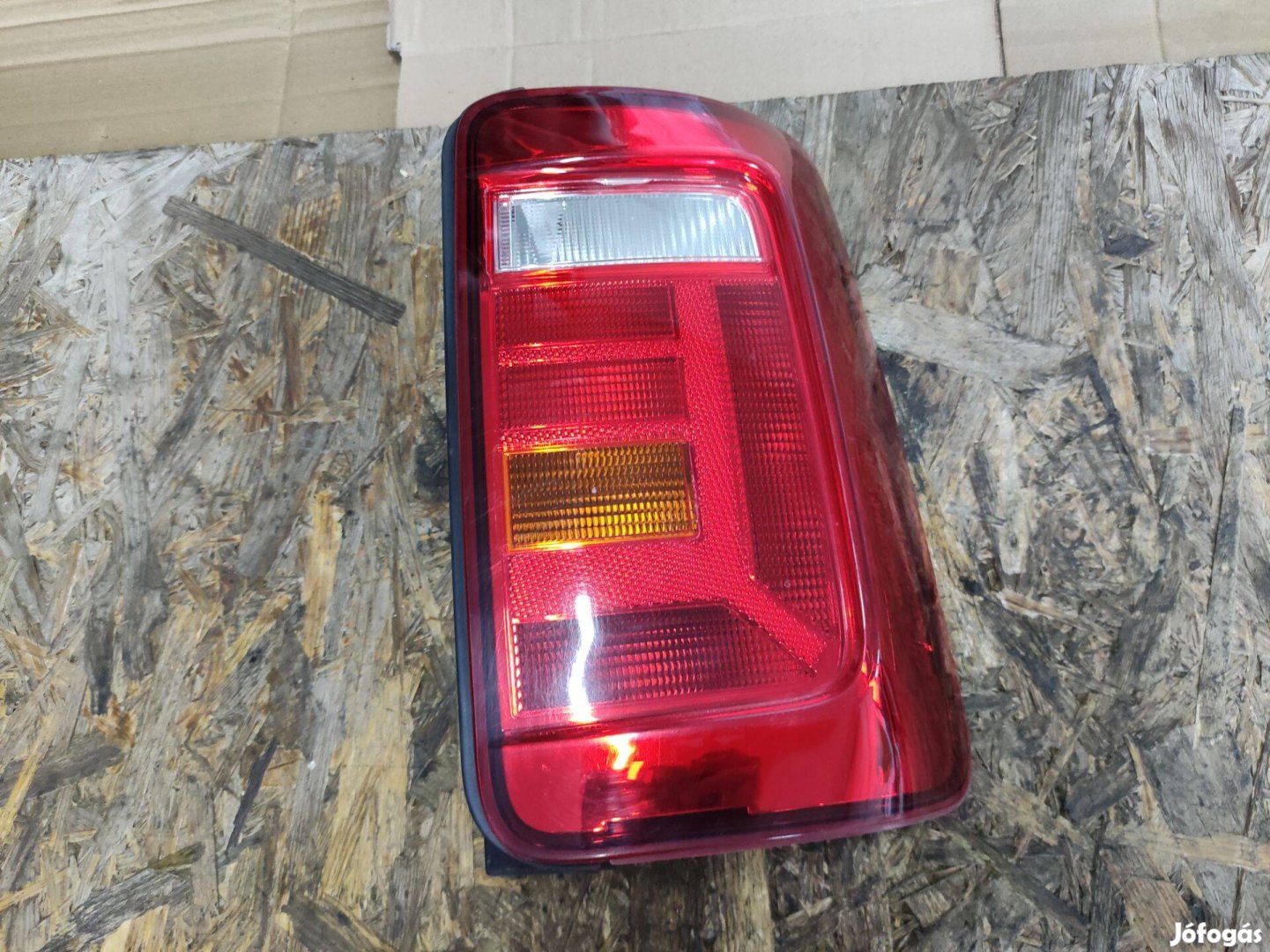 VW Caddy IV 2015-2020 jobb hátsó lámpa