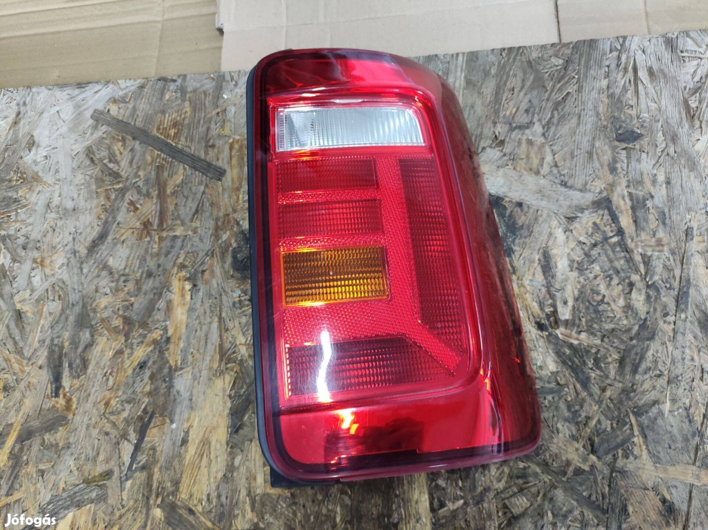 VW Caddy IV 2015-2020 jobb hátsó lámpa