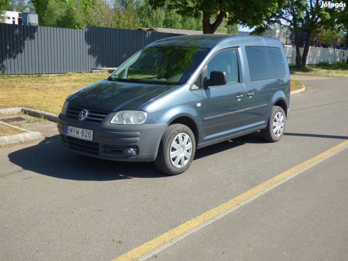 VW Caddy LIFE hétszemélyes