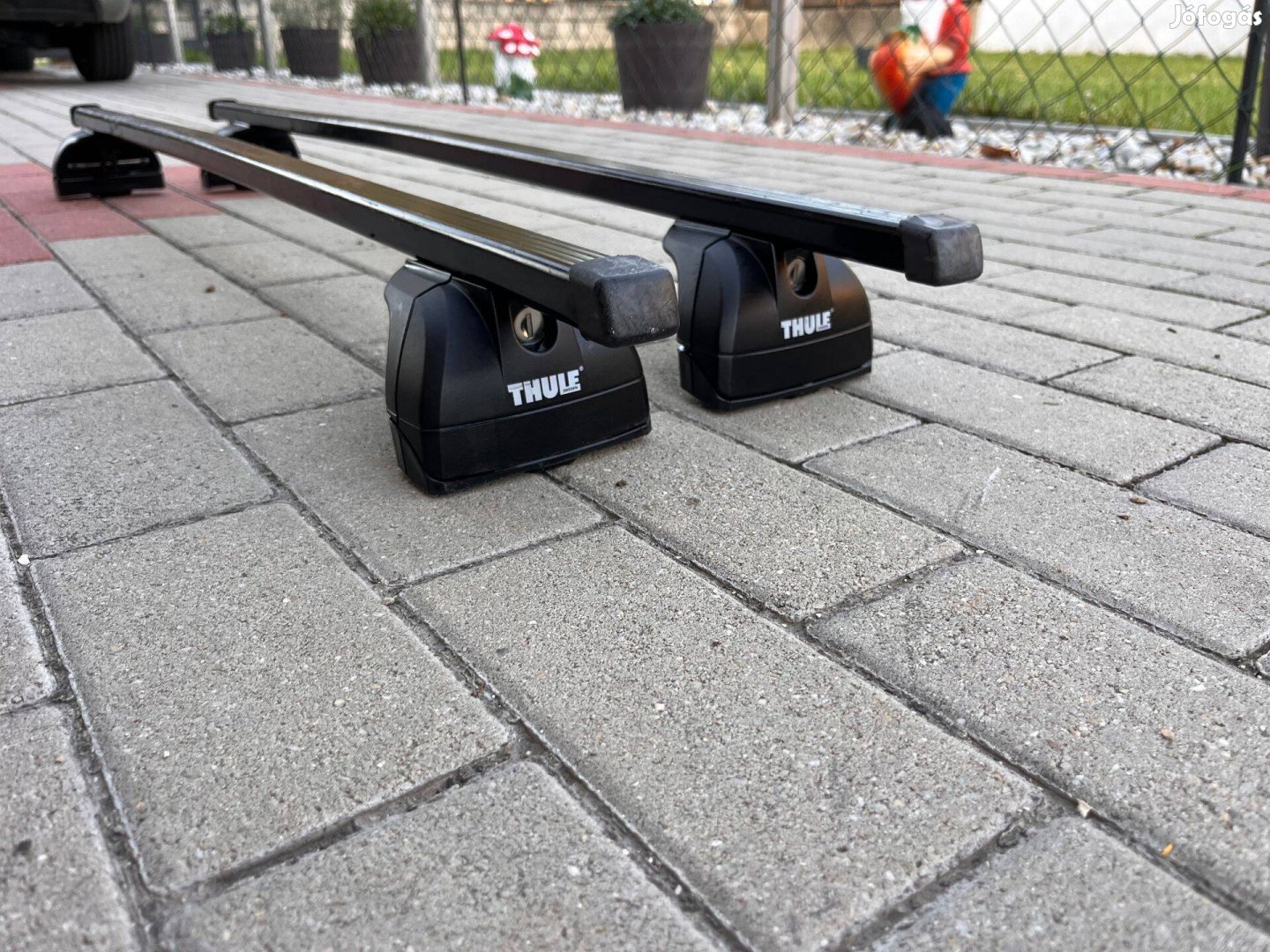 VW Caddy Thule tetőcsomagtartó fixpontos Zárható 2004-től gy autókhoz