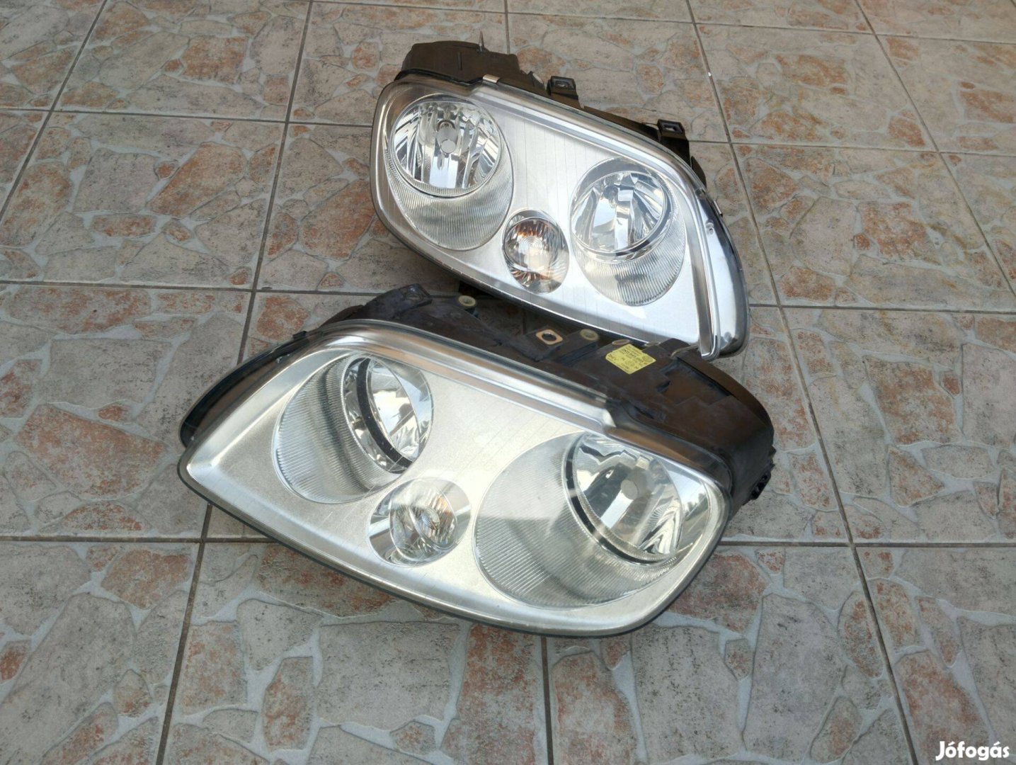 VW Caddy Touran 1T első lámpa pár fényszóró