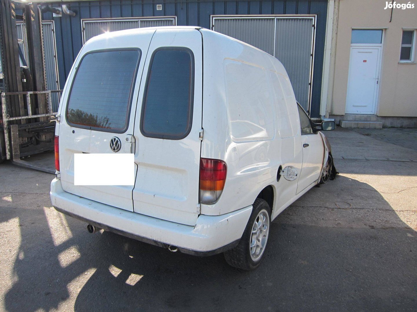 VW Caddy bontott alkatrészek eladók