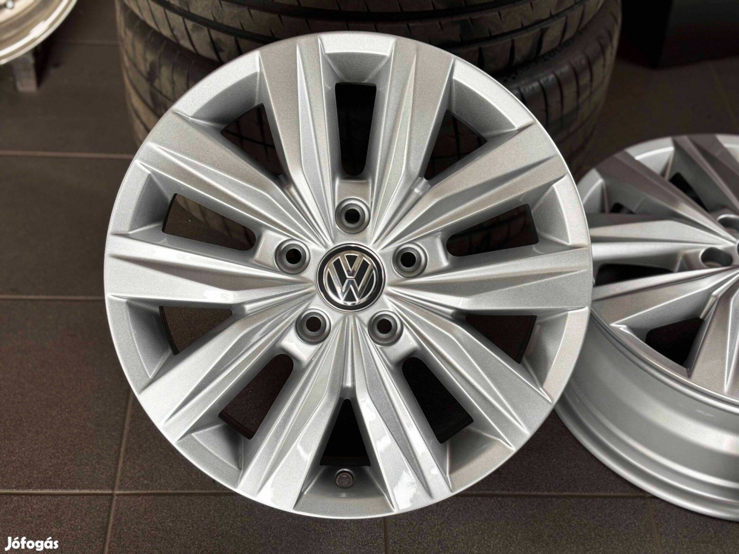 VW Crafter 17" 5x120 gyári alufelni eladó 17 coll