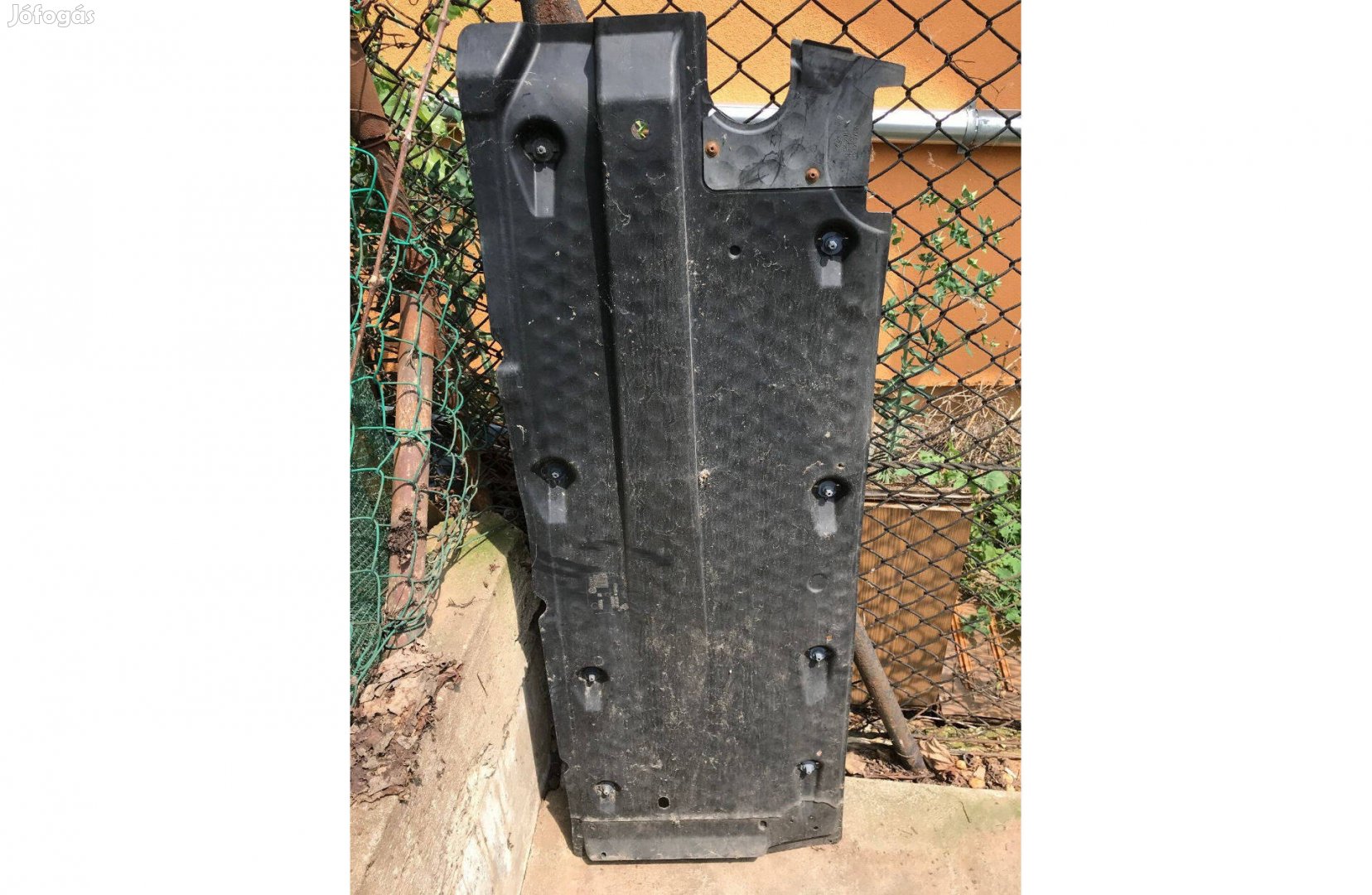 VW EOS -* bal padlólemez takaró 1Q0 825 211