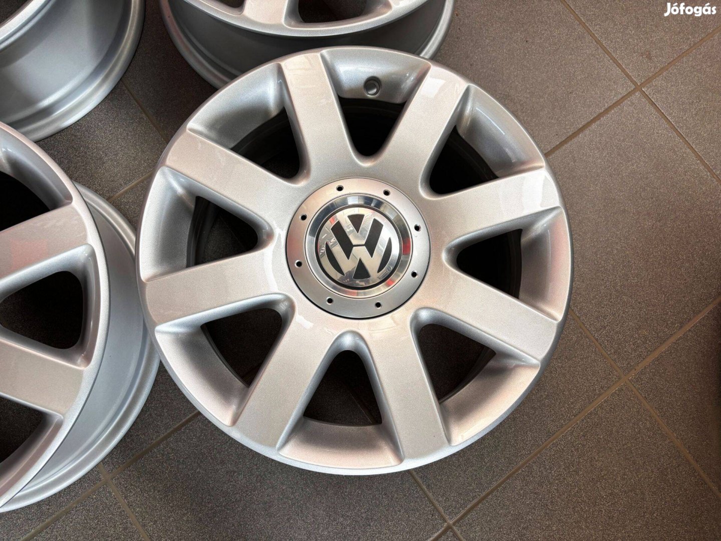 VW Golf 16" 5x112 gyári alufelni eladó 16 coll Caddy Jetta