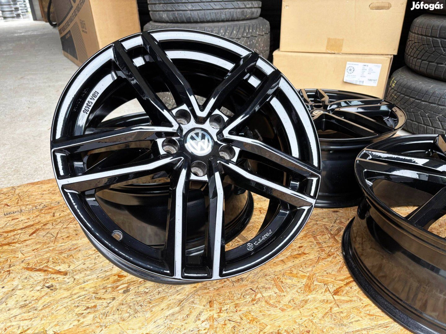 VW Golf 18" 5x112 fekete alufelni eladó 18 coll Caddy Jetta