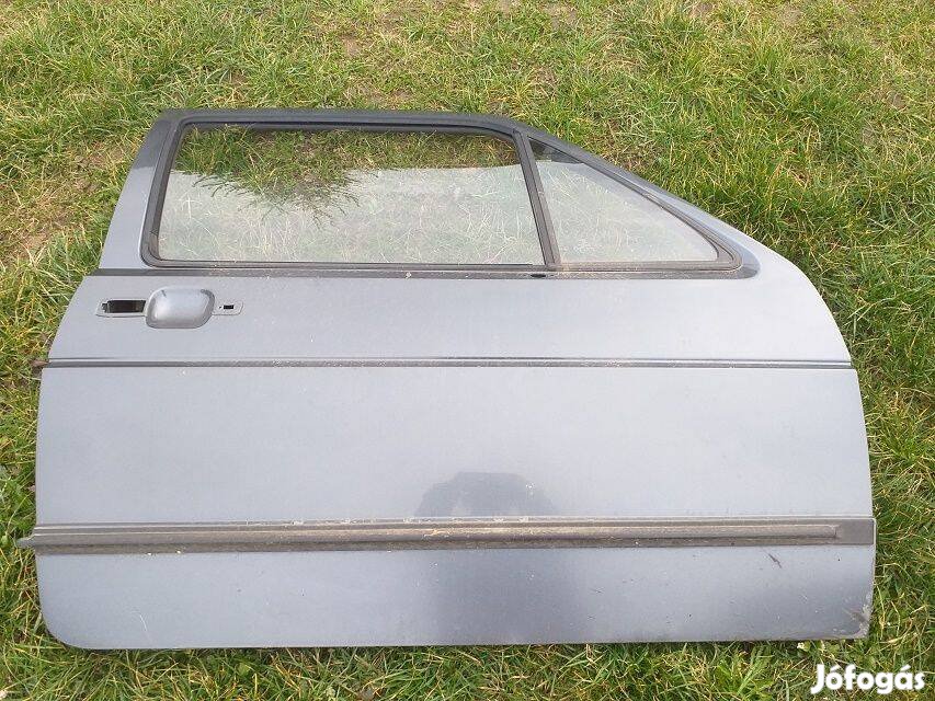 VW Golf 2 rohadásmentes osztott ablakos 3 ajtós gyári jobb ajtó