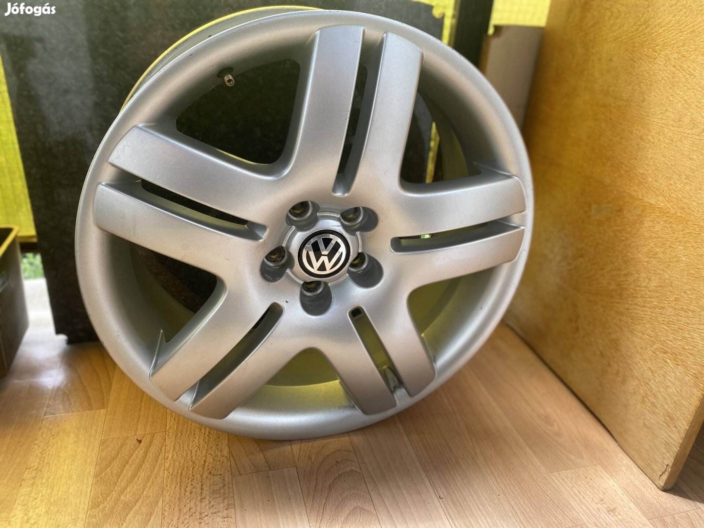 VW Golf 4 gyári 17"-os Long Beach alufelni 5x100 ET38