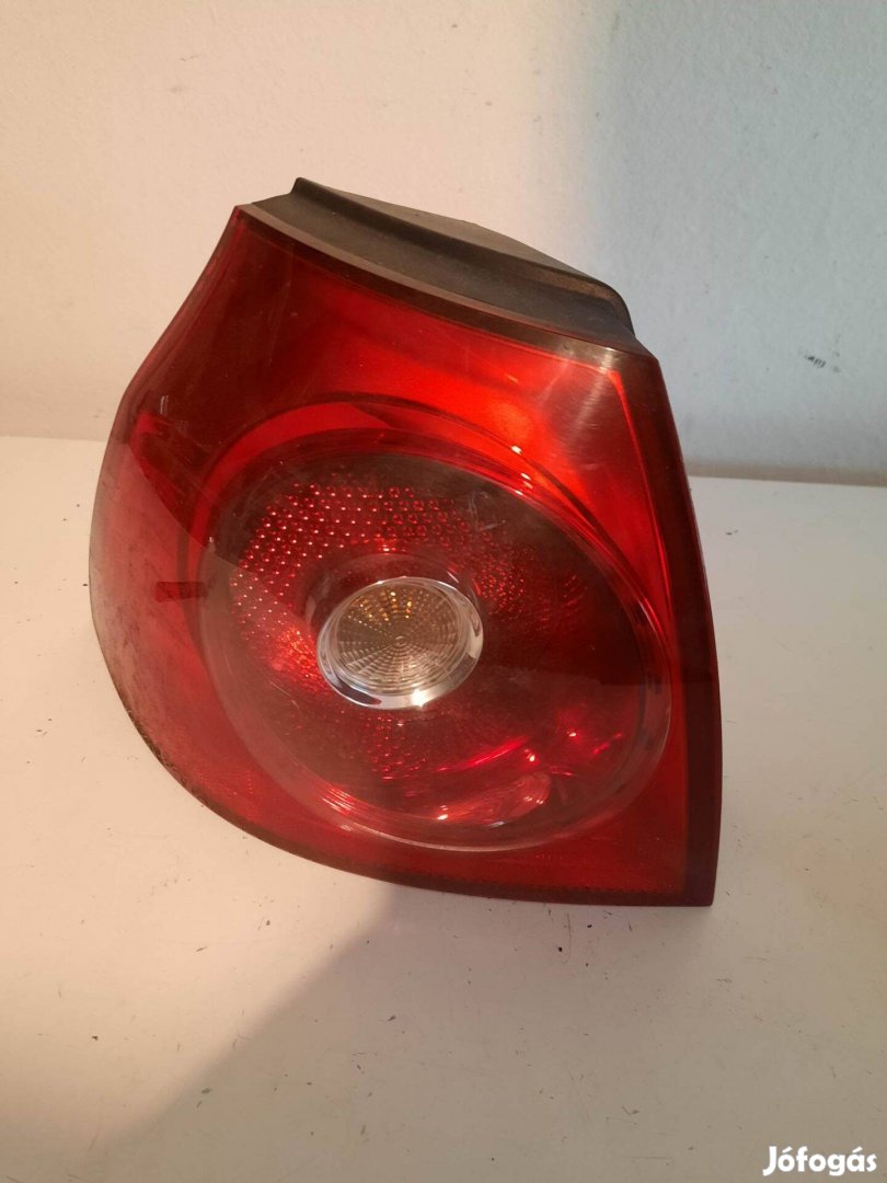 VW Golf 5 , V jobb , bal hátsó lámpa