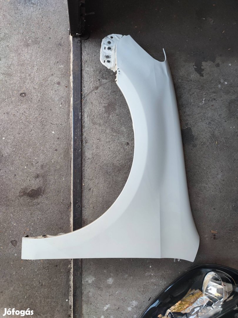 VW Golf 6 Bal sárvédő 