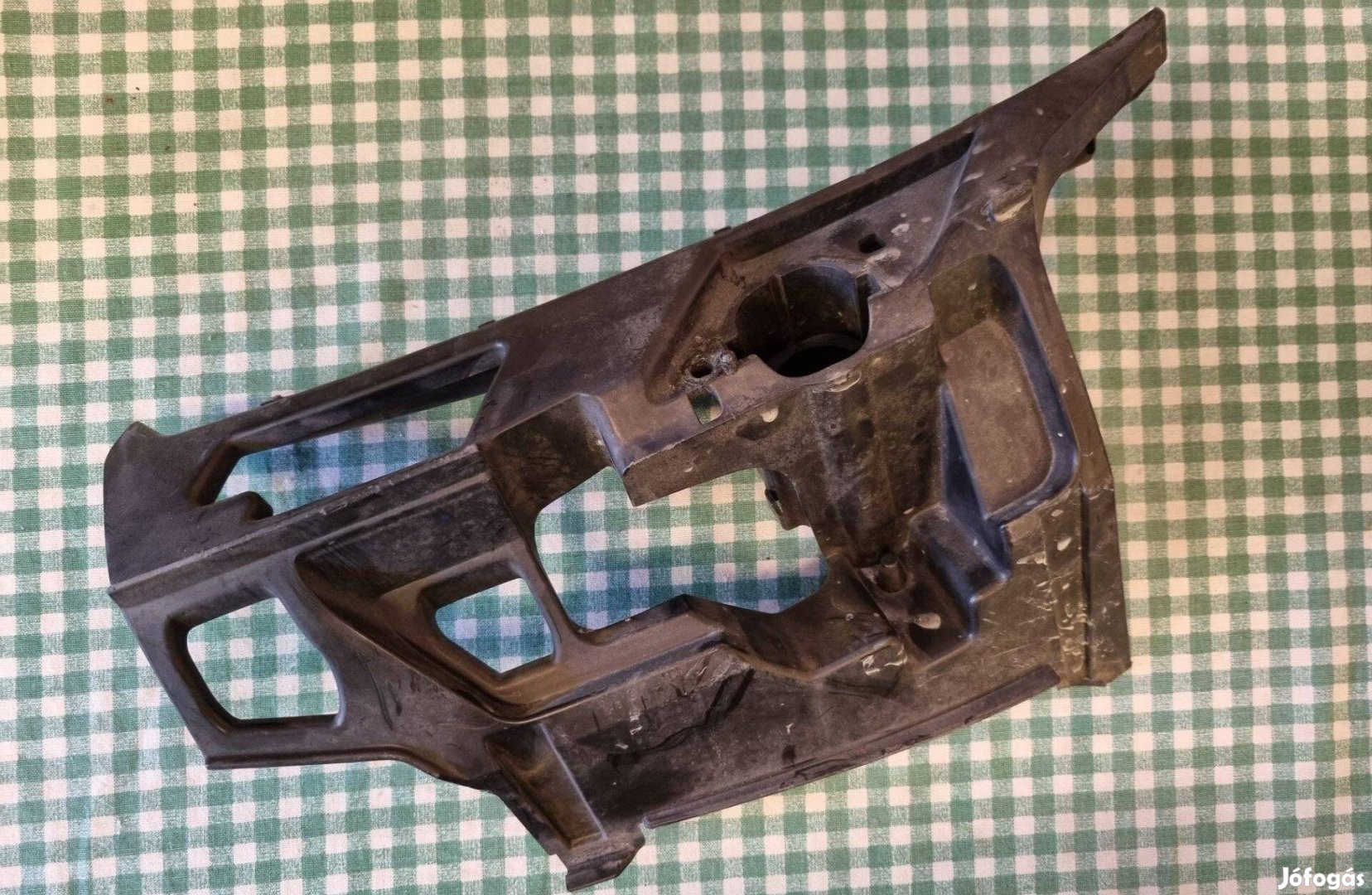 VW Golf 6 VI Bal első lökhárító oldal tartó 5K0807723