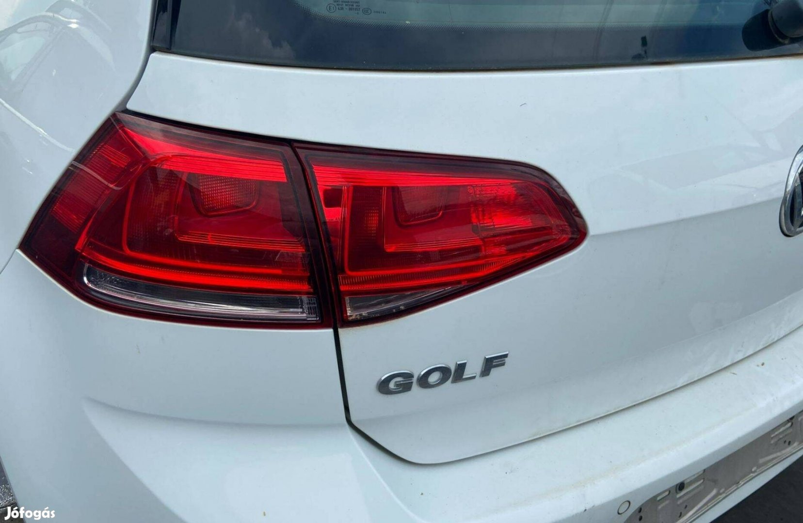VW Golf 7 Kalaptartó , Gyári (2012-19)