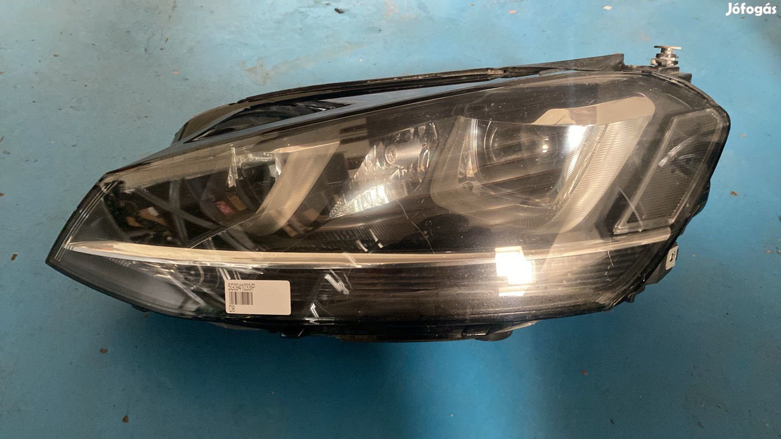 VW Golf 7. bal első fényszóró xenon 5G0941033 eladó