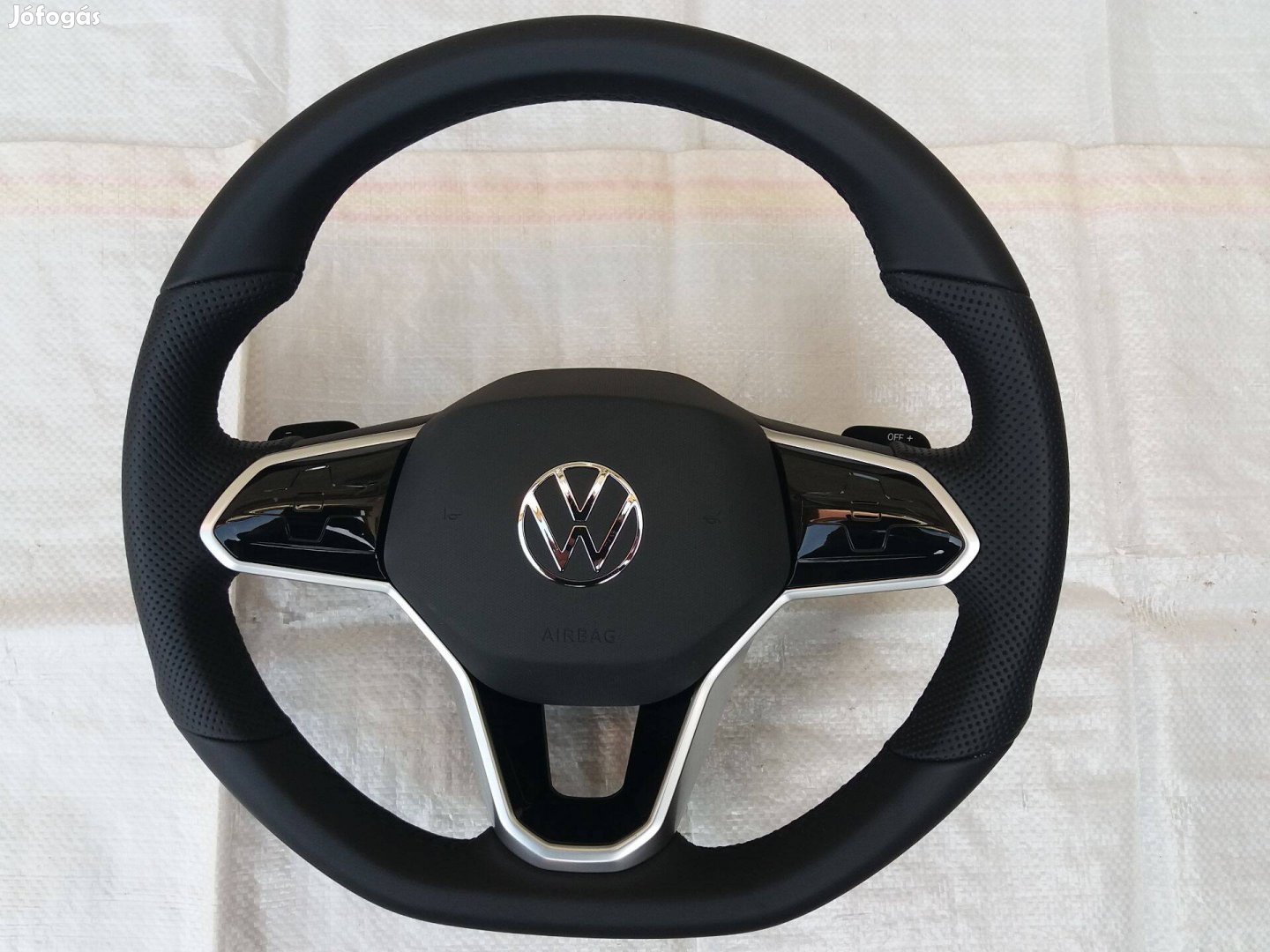 VW Golf 8 F1 váltós érintős multikormány