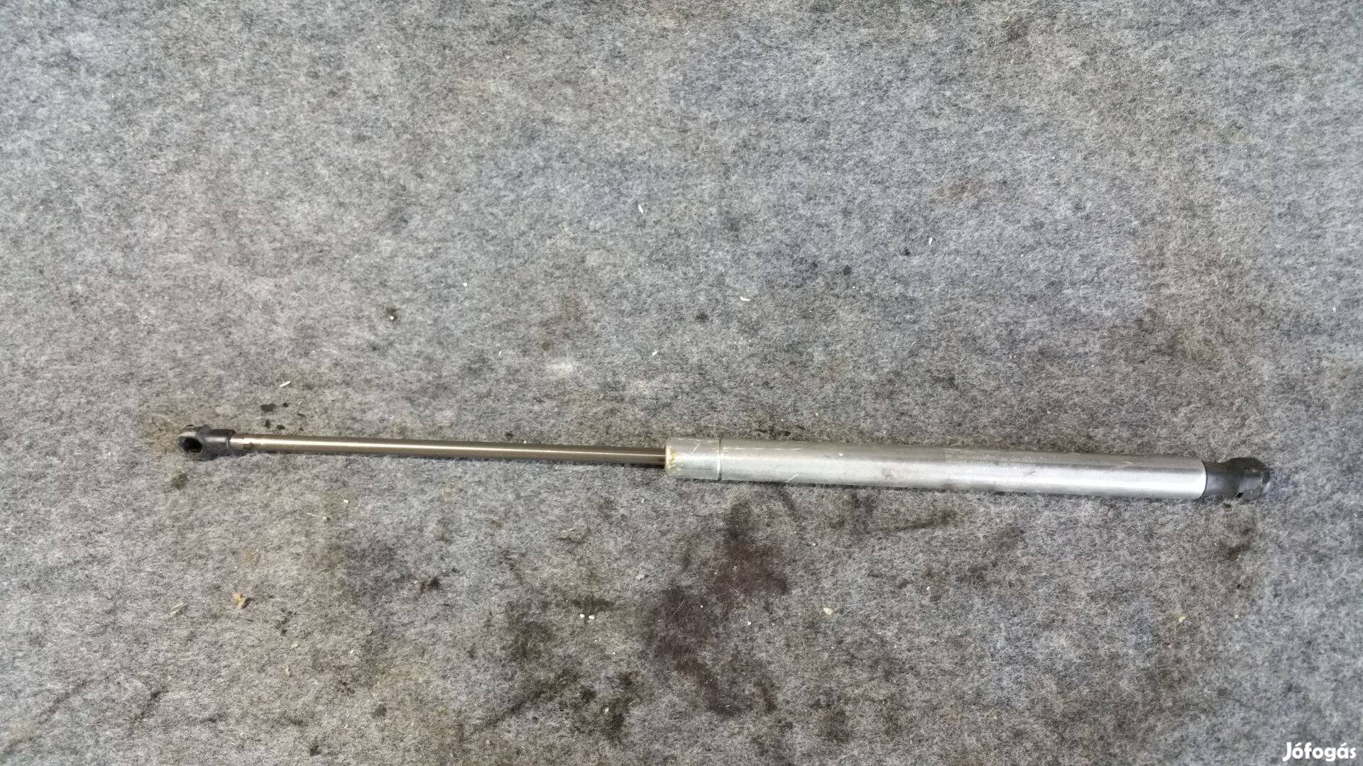 VW Golf IV 4 gépháztető motorháztető gázrugó teleszkóp