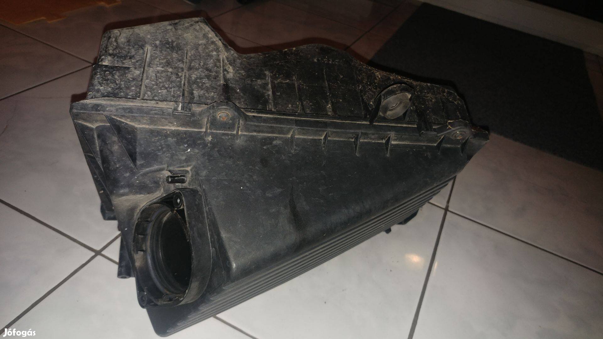 VW Golf IV levegőszűrőház