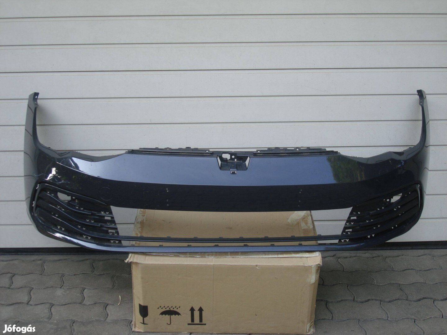VW Golf VIII első lökhárító 5H0807221H 2019-től Hibátlan