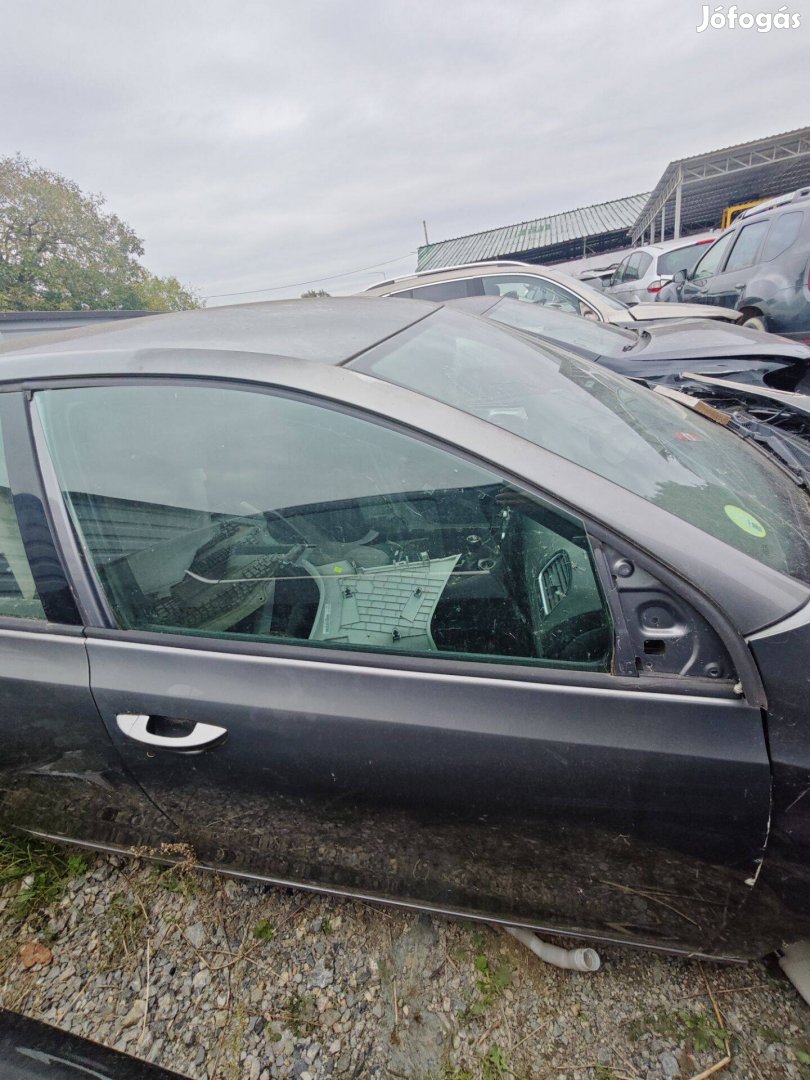 VW Golf VI 2010 1.6 tdi Alkatrészek kompletten