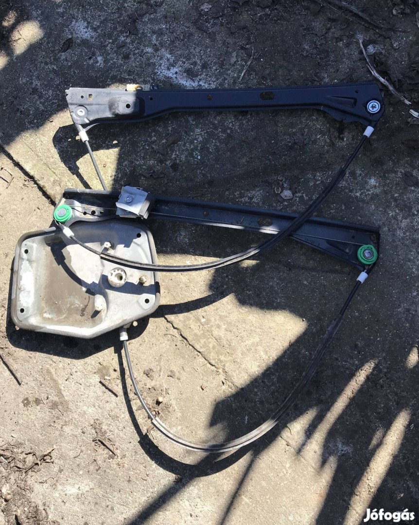 VW Golf V (3 ajtós) jobb ablakemelő szerkezet