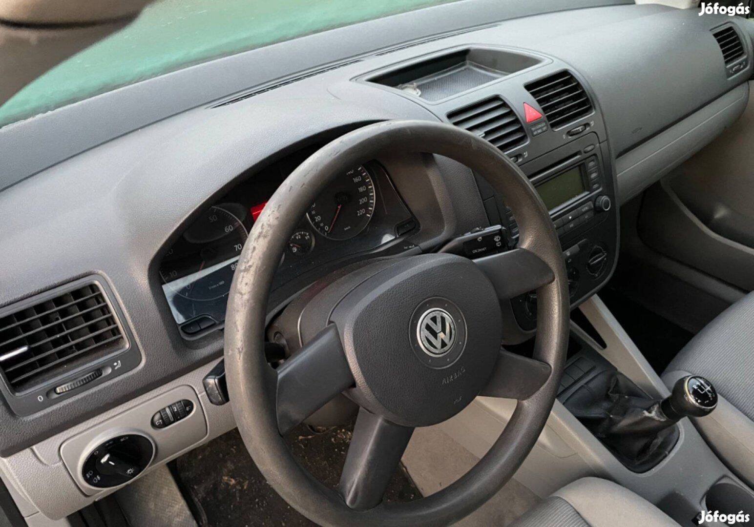 VW Golf V, 5 komplett légzsák szett, műszerfal, biztonsági öv