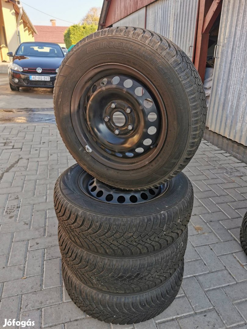 VW Golf  195/65 r15 téligumi garnitúra 