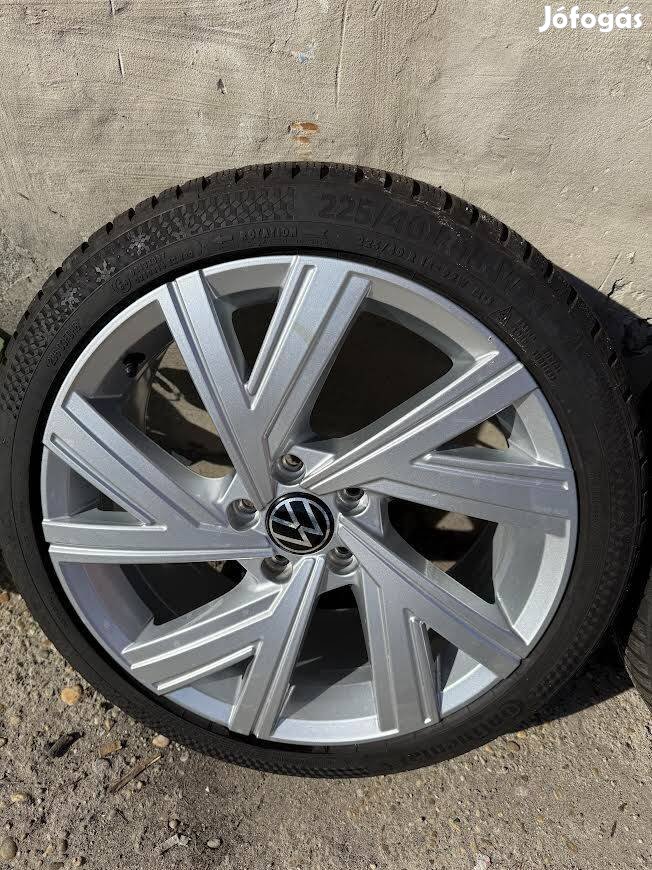 VW Golf alufelni eladó (téligumival)