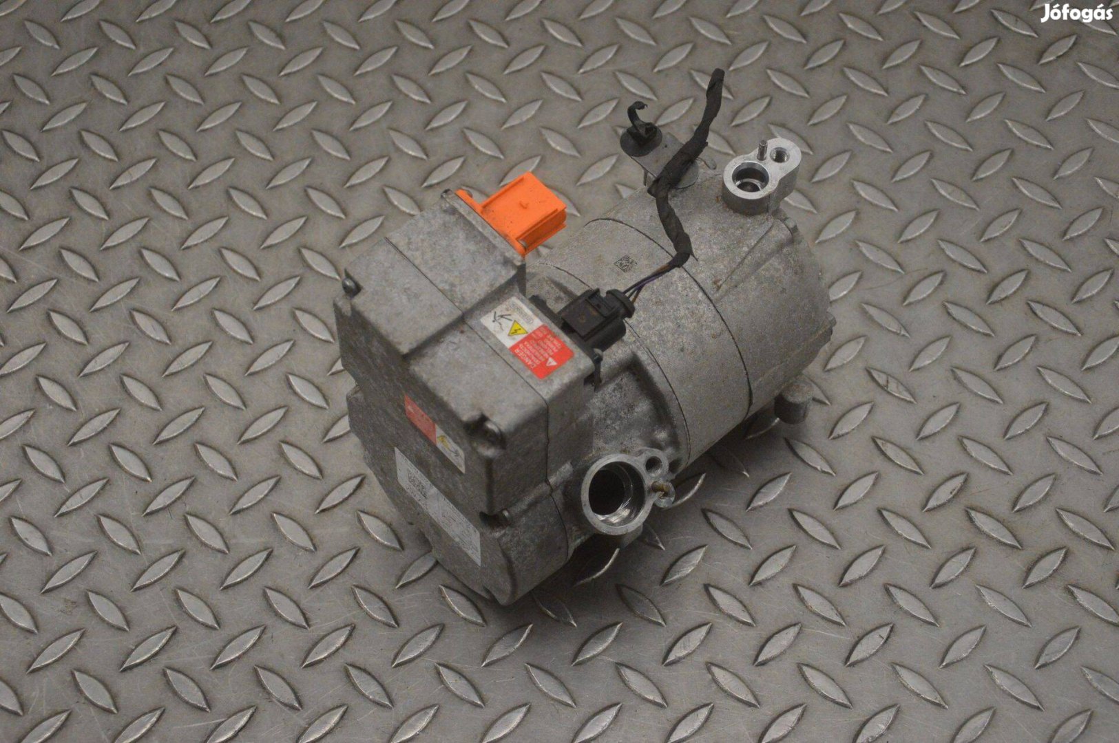 VW ID.4 148 LE klímakompresszor (használt) 1EA820807C